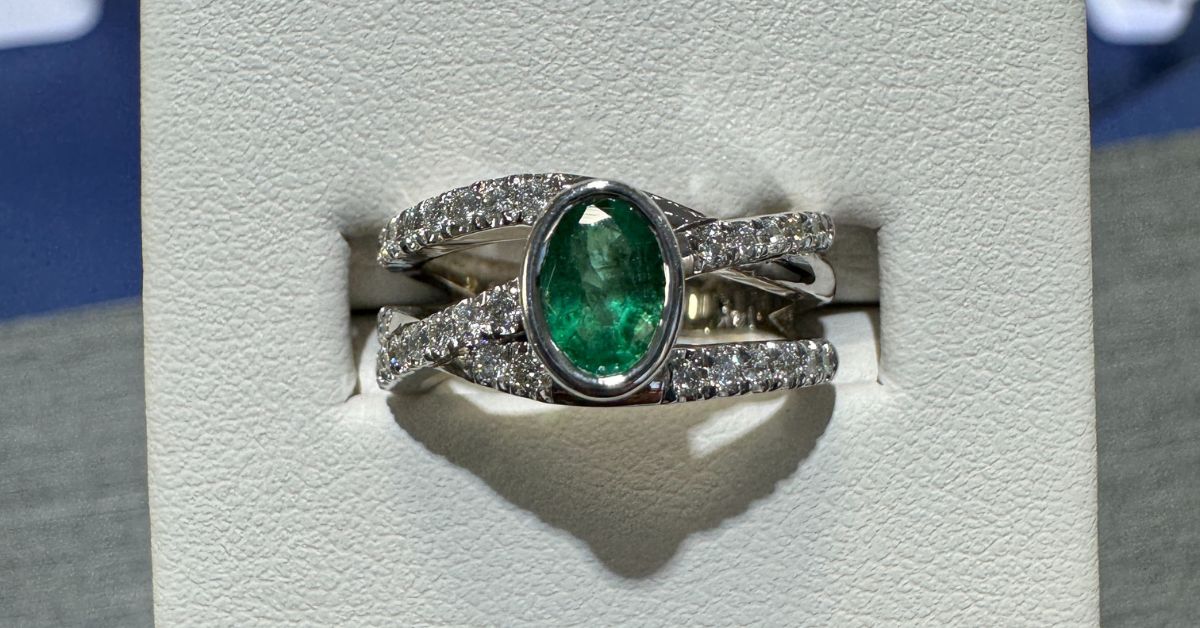 How To Layer Jewelry for Fall Fashion Trends