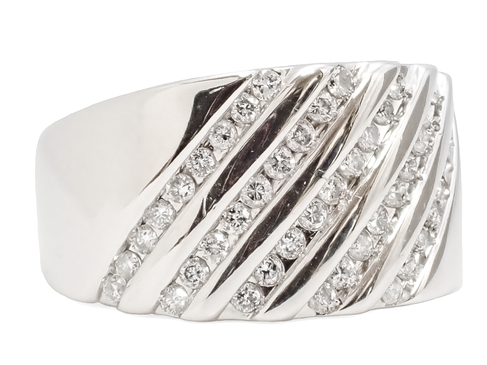 DIAMOND BAND RING