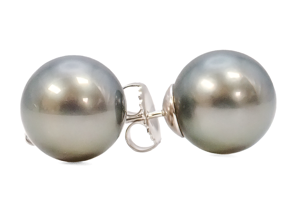 Pearl Earring