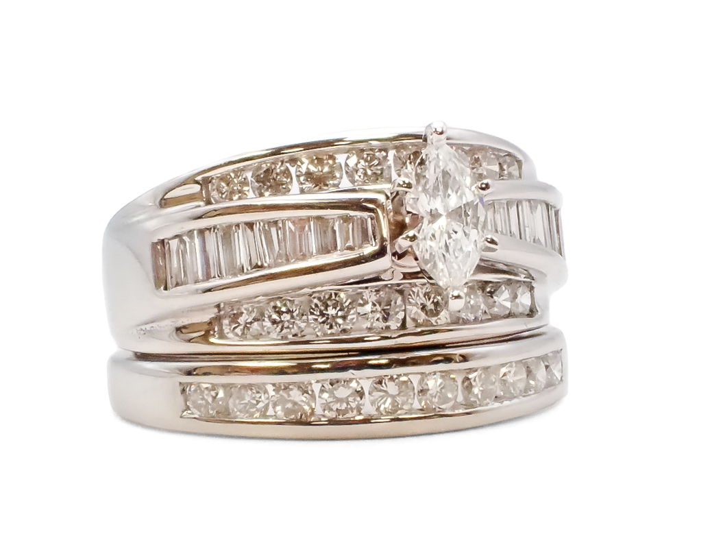 MARQUISE CENTER DIAMOND WEDDING SET RINGS