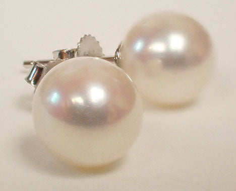 Pearl Earring