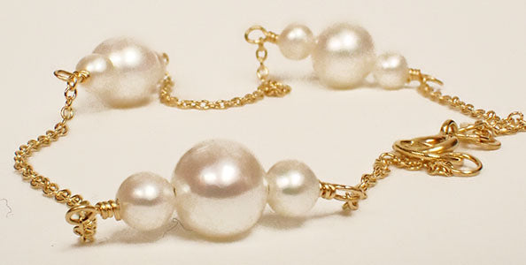 14 Karat Yellow Pearl Bracelet