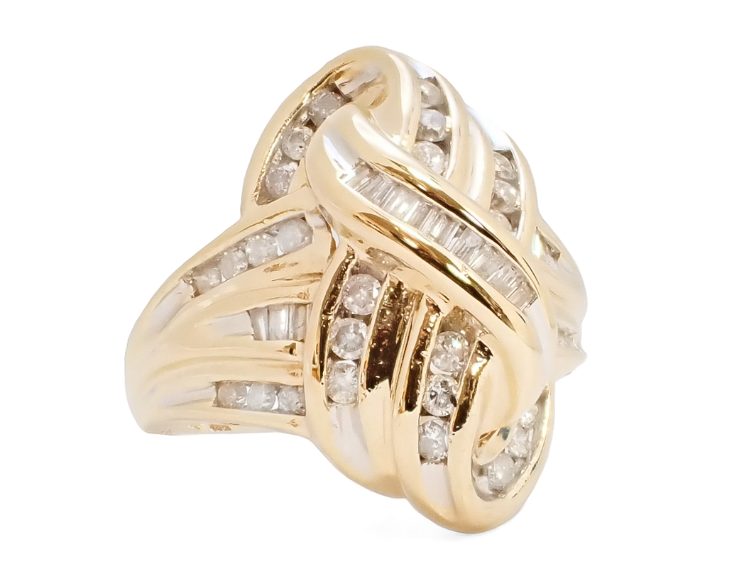 DIAMOND FASHION RING