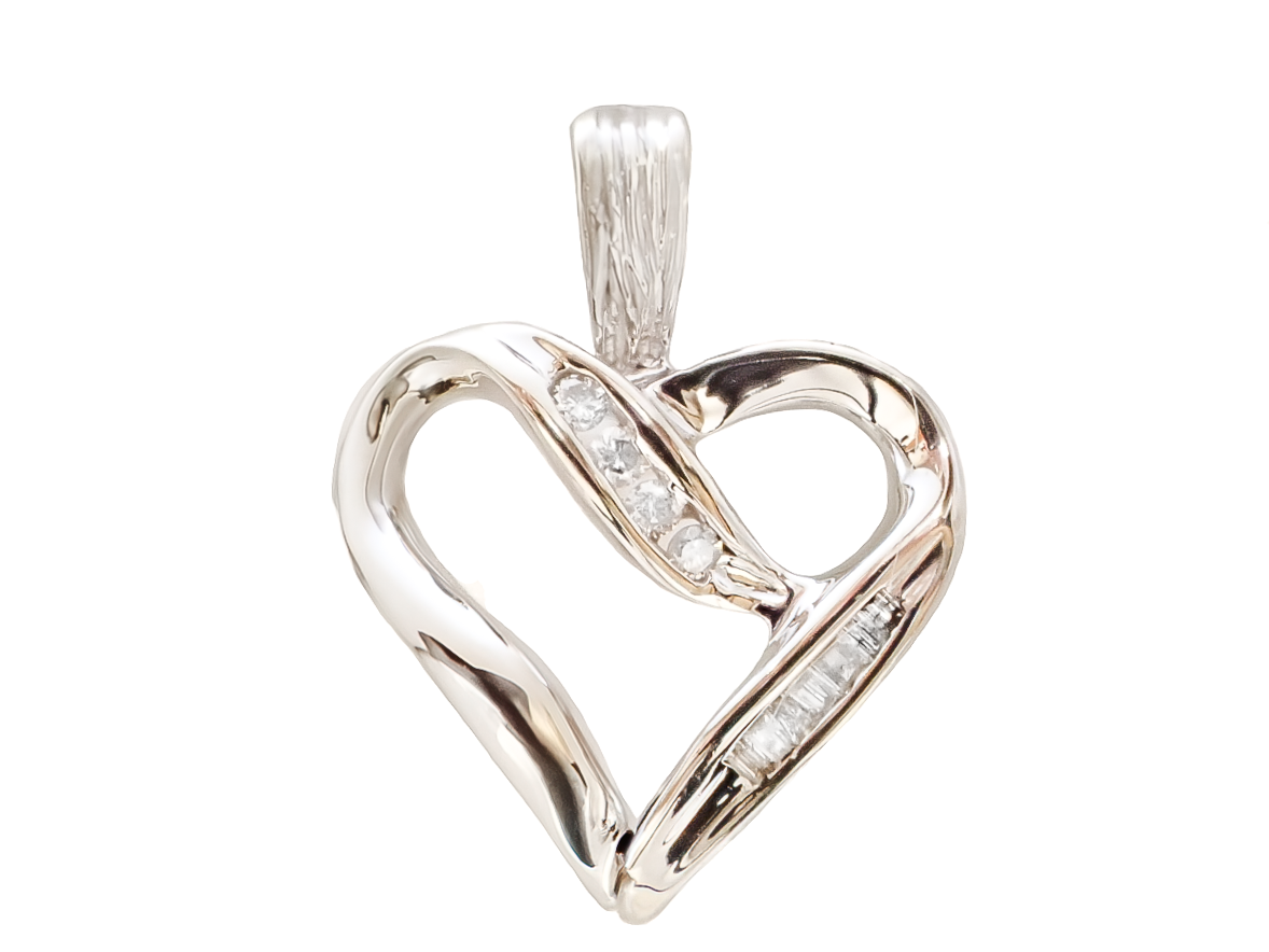DIAMOND HEART PENDANT
