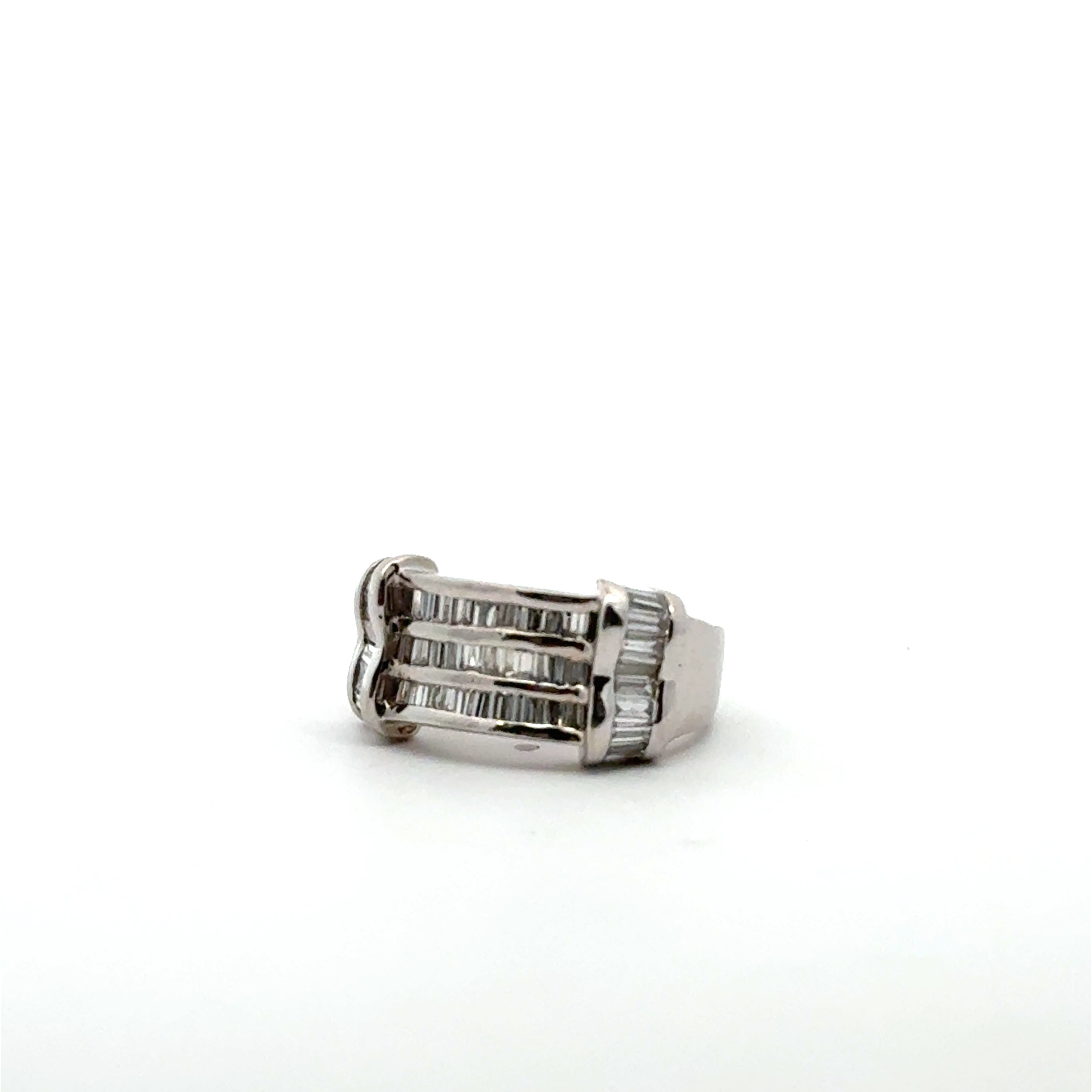 14 Karat White Diamond Fashion Ring