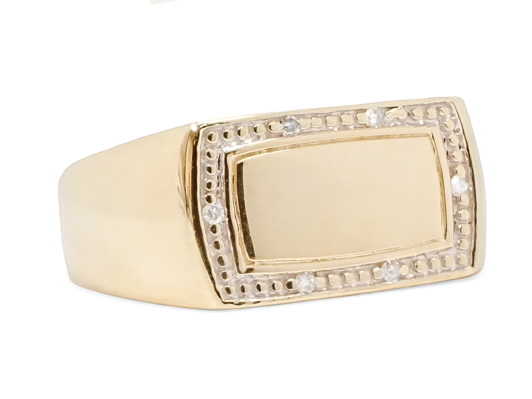 DIAMOND SIGNET RING