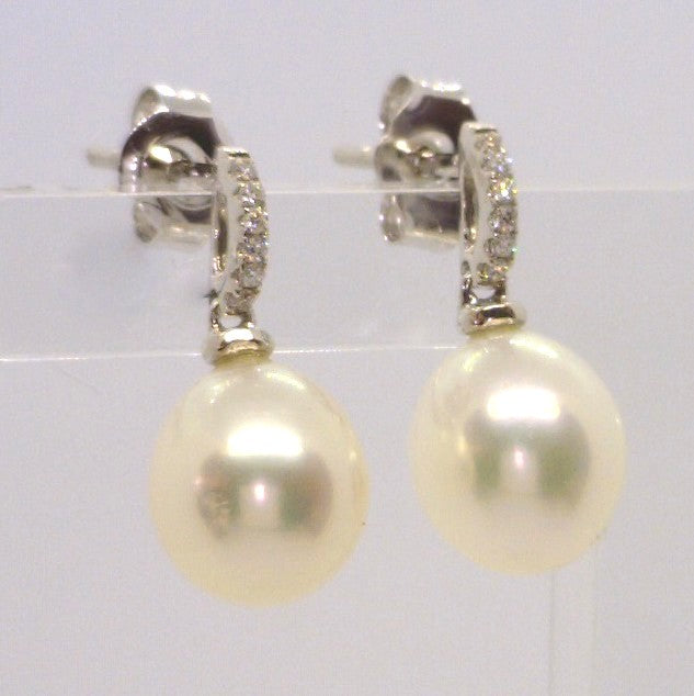 Pearl Earring