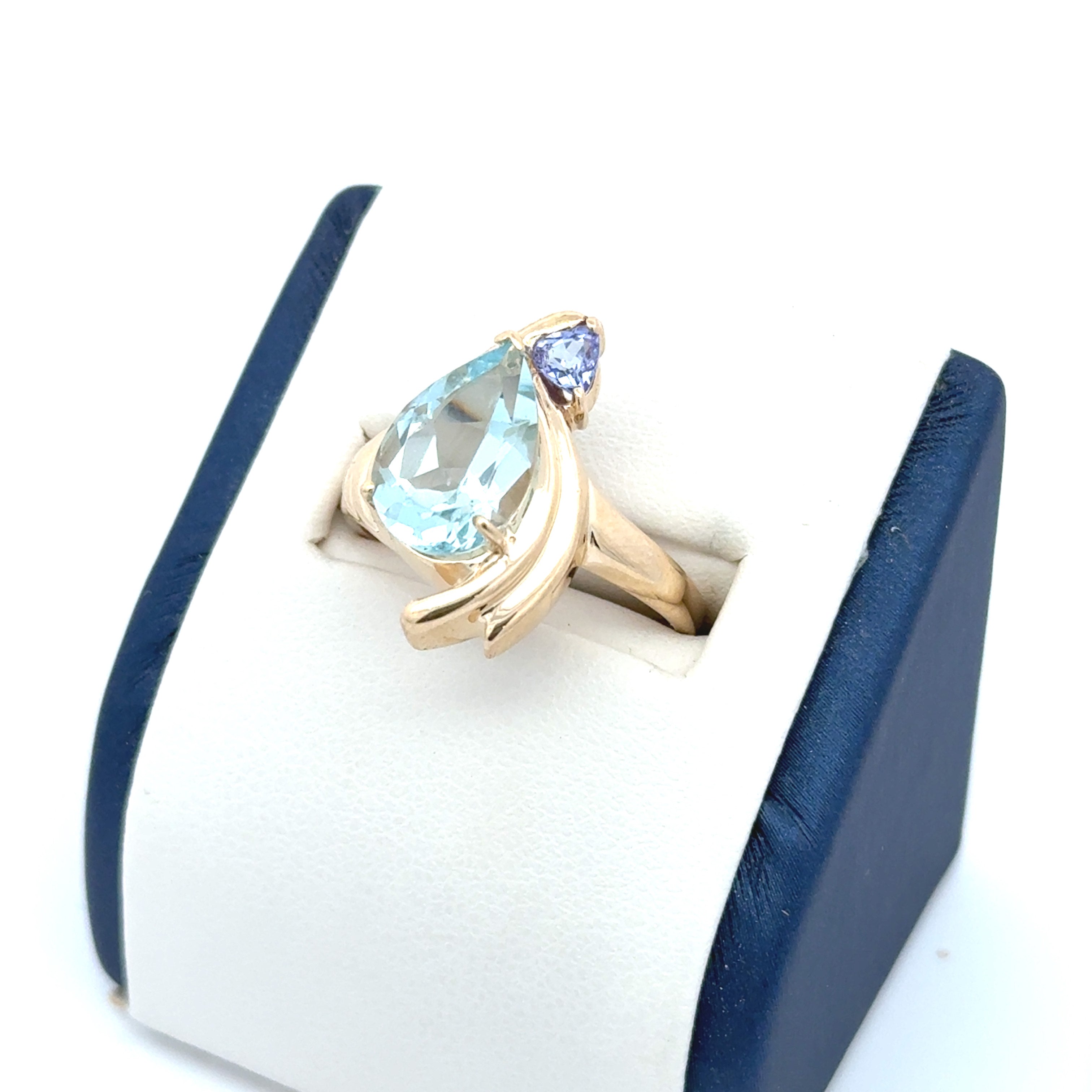 ESTATE JEWELRY