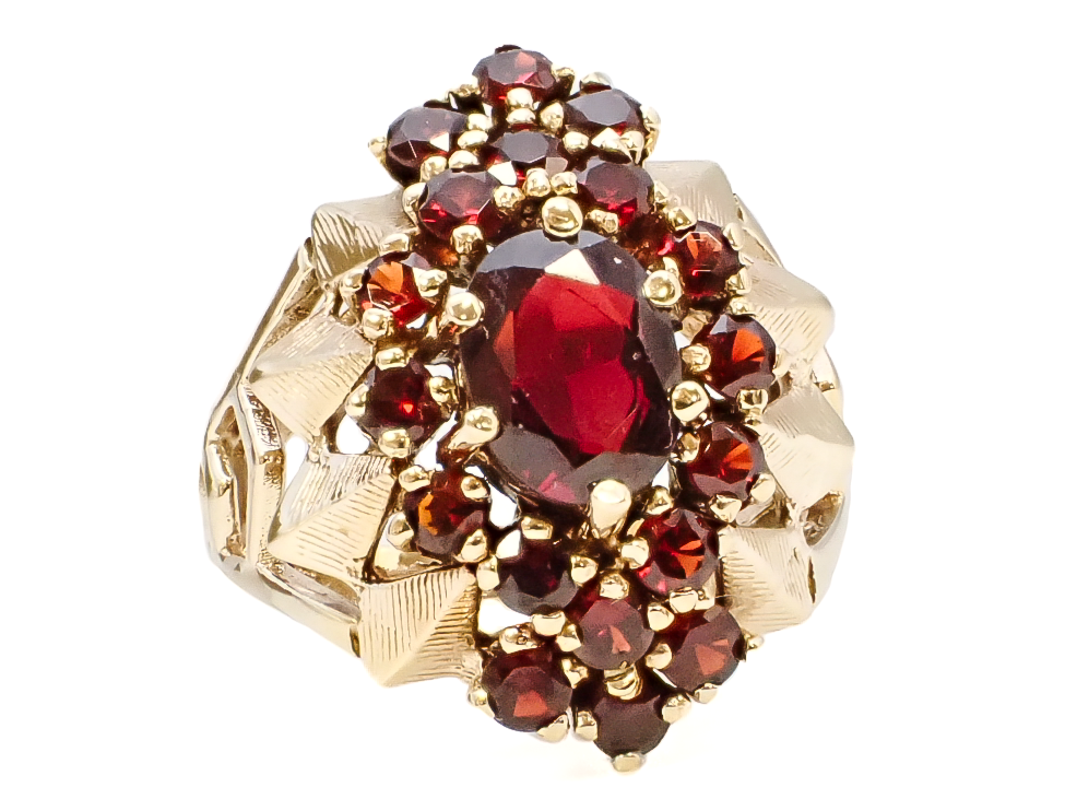 GARNET RING